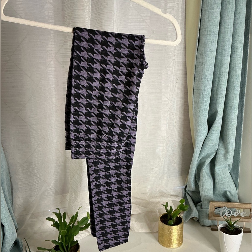 Purple and Black Houndstooth Leggings